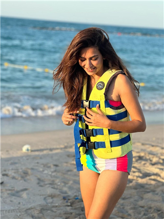 समंदर किनारे एक्ट्रेस 'कृति खरबंदा' का ग्लैमरस लुक वायरल.. - Hindi News | समंदर किनारे एक्ट्रेस 'कृति खरबंदा' का ग्लैमरस लुक वायरल.. | Latest Photos at Lokmatnews.in